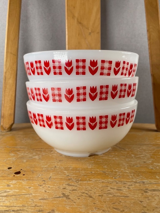 Termocrisa Other - Vintage MCM Termocrisa Red Tulip Gingham 5 Inch Milk Glass Bowls | Set of 3 70s